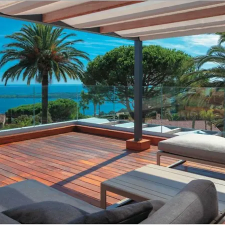 Villa Hauteur De Cannes 700 M2 Luxueuse Et Raffinee *
