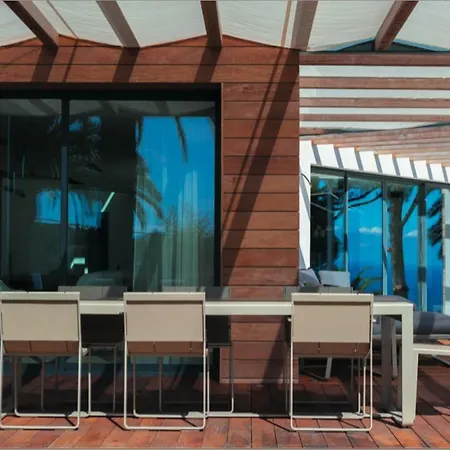 Villa Hauteur De Cannes 700 M2 Luxueuse Et Raffinee
